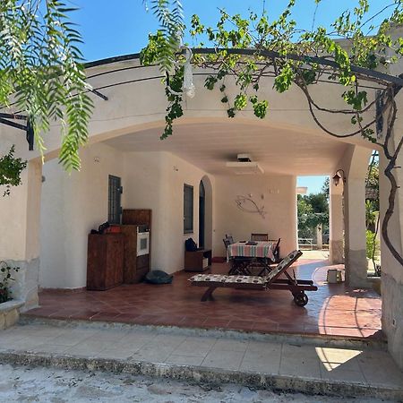 Sol Invictus Est Villa Serranova Buitenkant foto